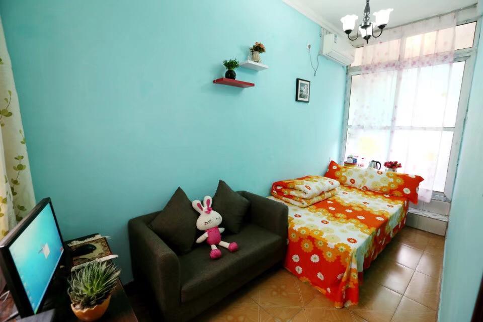 Fenghuang Little Bear Family Guest House Exterior photo