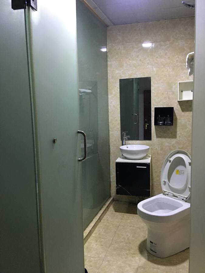 Fenghuang Little Bear Family Guest House Exterior photo